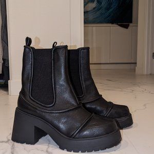 Urban Outfitters Black chunky heel boots size 10